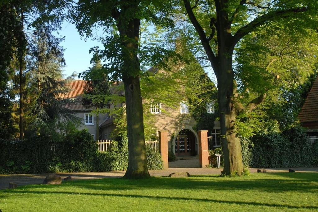 Apartamento Haus Keppelborg: Zi Antonia Mit Kirchplatzblick Heek Exterior foto